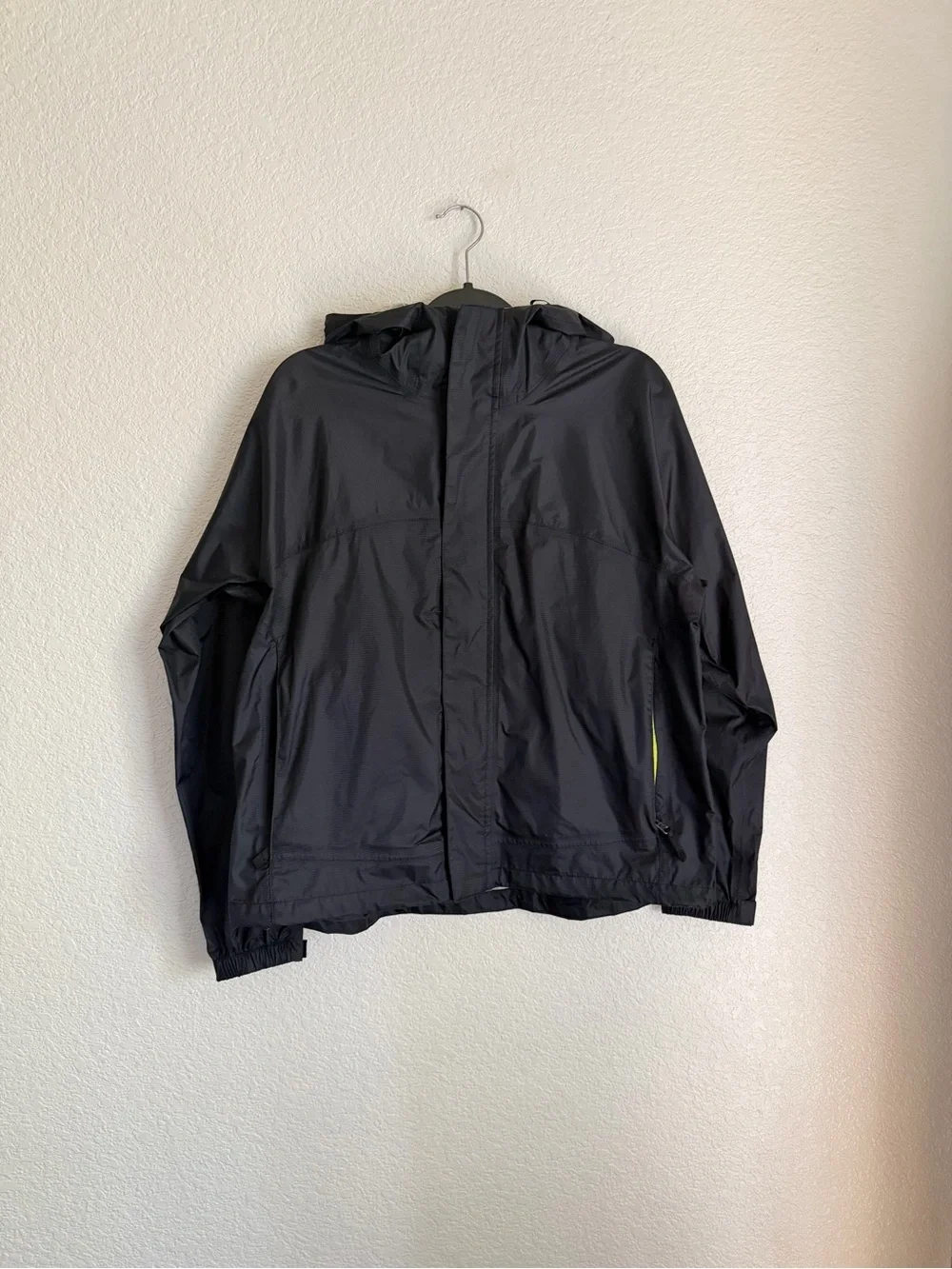 Rugged Exposure Men's Waterproof Packable Rain Jacket XS Black